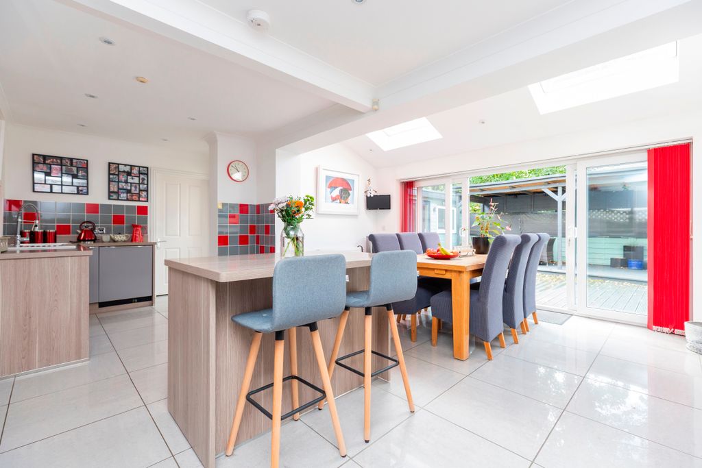 Property photo 2 of 15