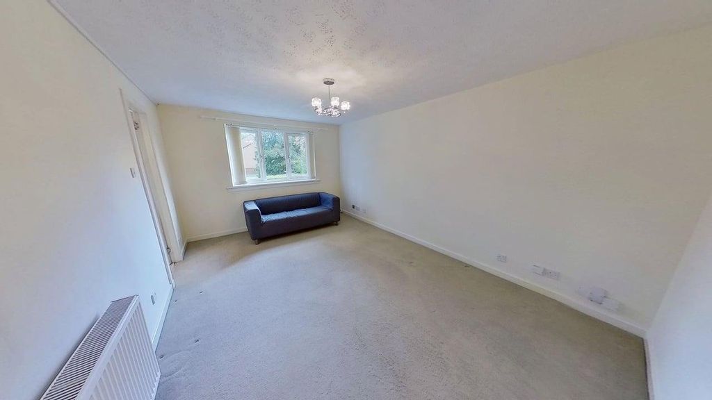 Property photo 2 of 8 Photo 2