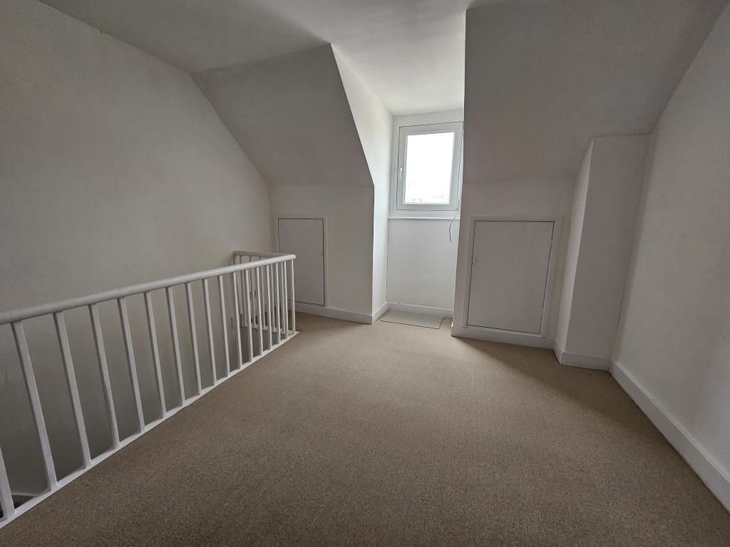 Property photo 2 of 7 Bedroom 2