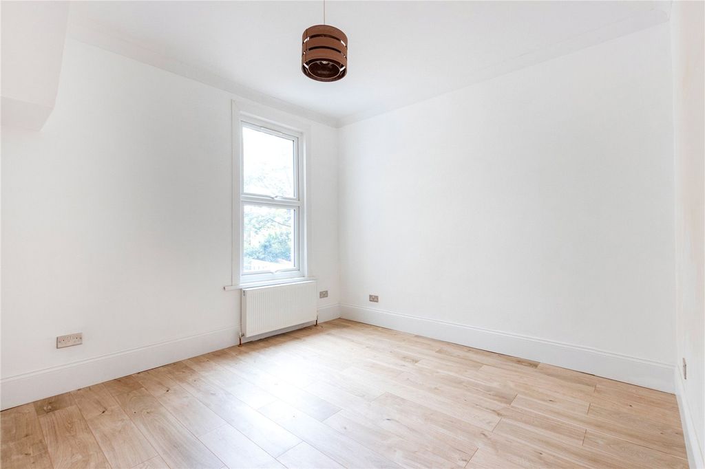 Property photo 3 of 7 Picture No. 04