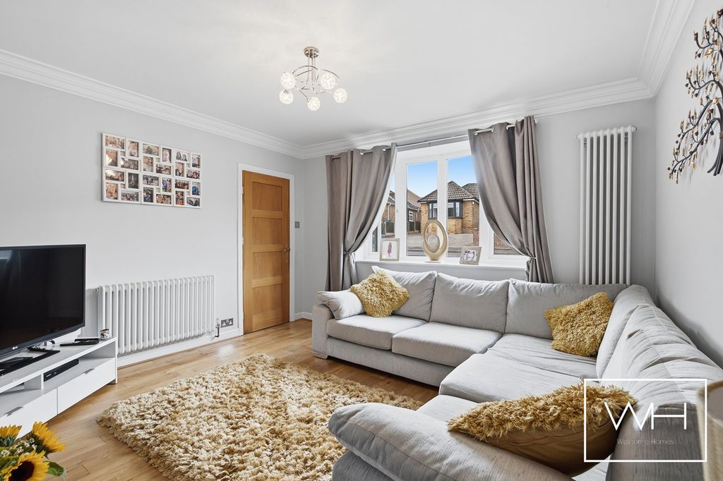 Property photo 3 of 20 29 Copley Crescent, Scawsby 12