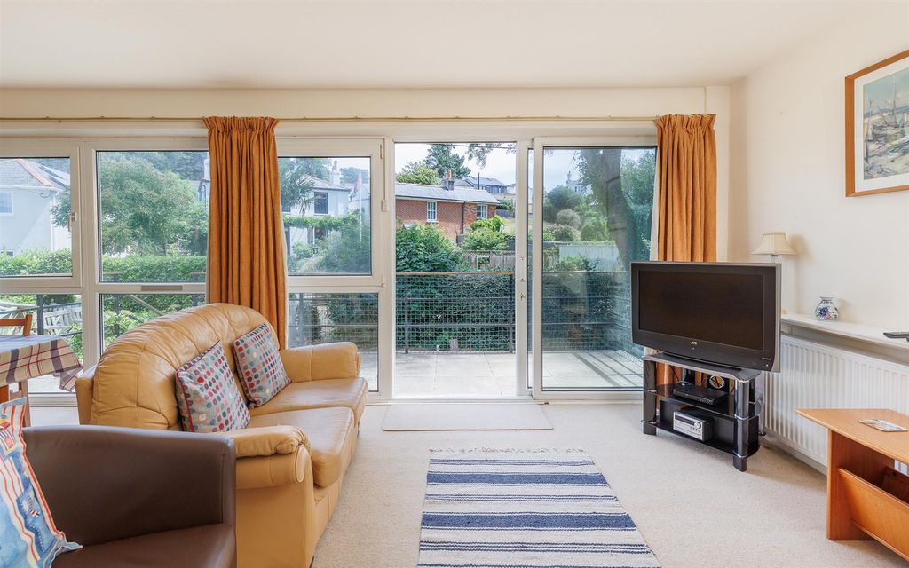 Property photo 3 of 27 13.Jpg