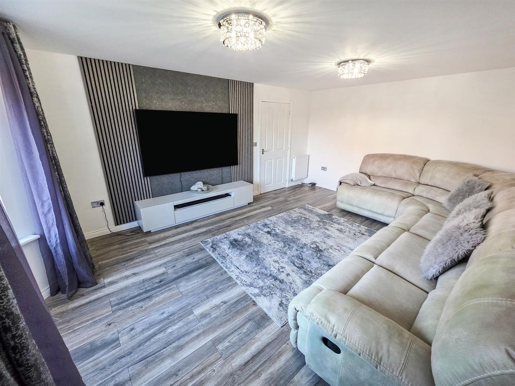 Property photo 3 of 35 20251117_112942.Jpg