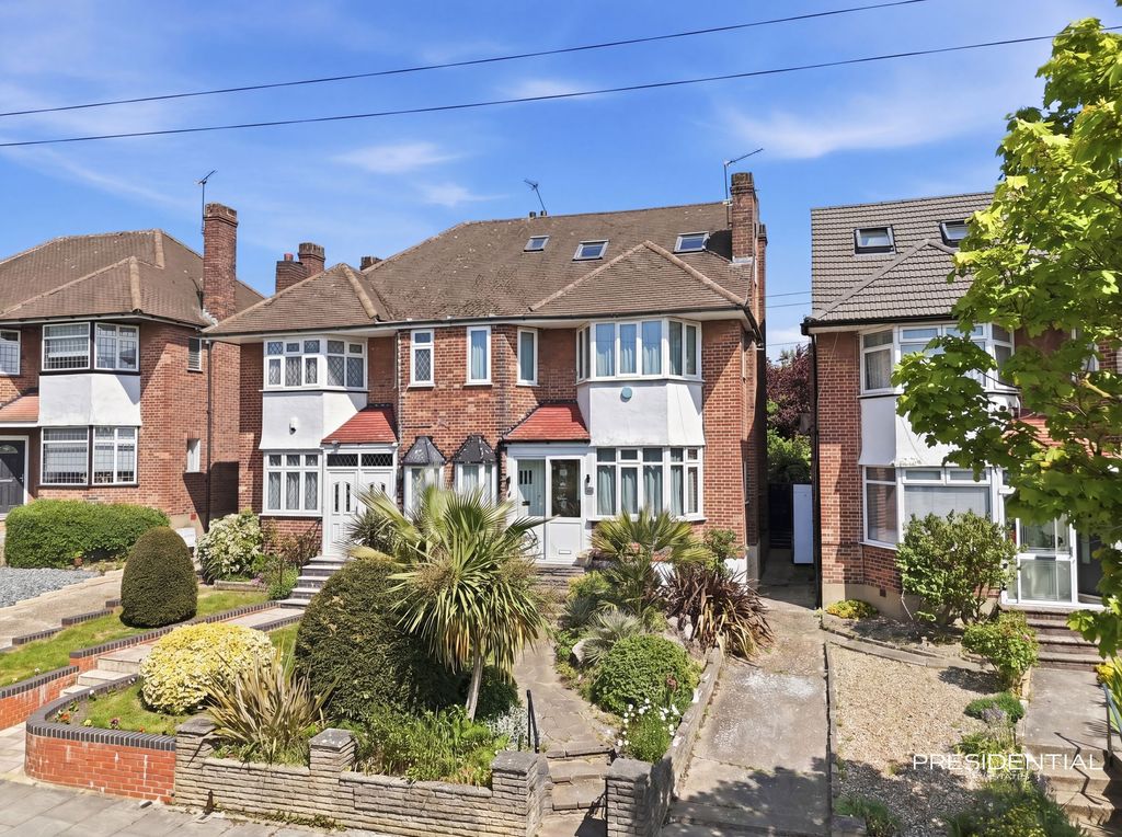 Property photo 1 of 28