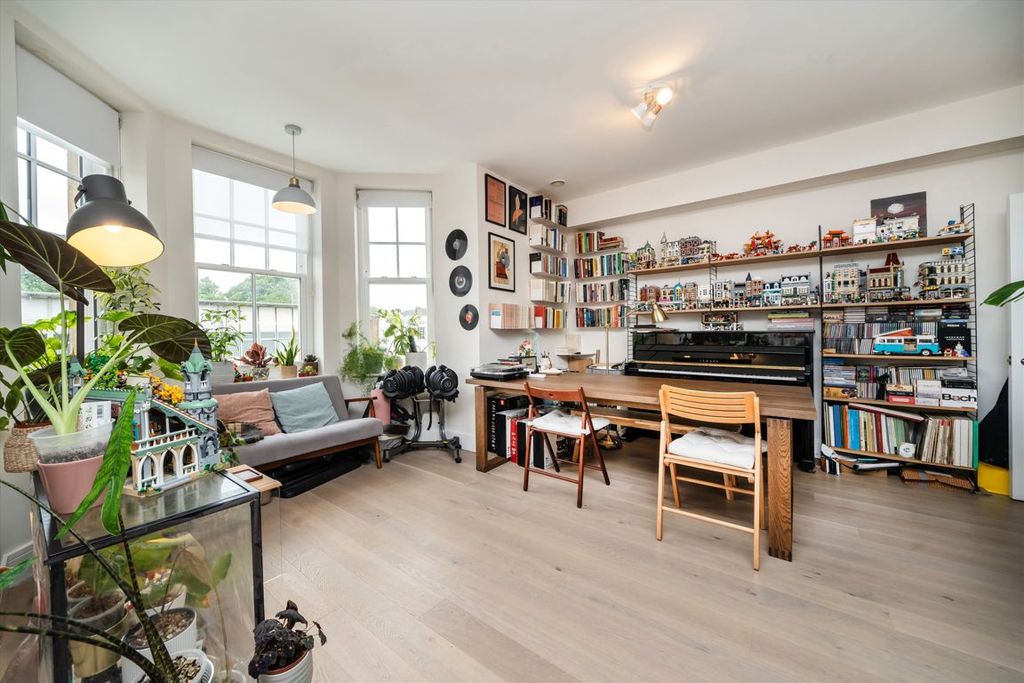 Property photo 2 of 3