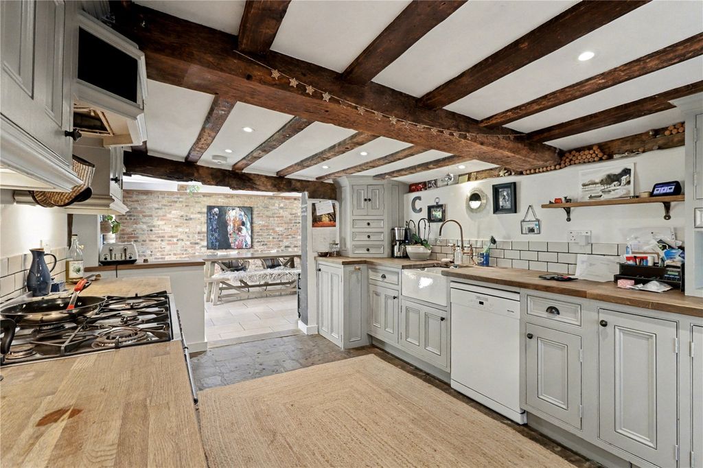 Property photo 1 of 23 Kitchen