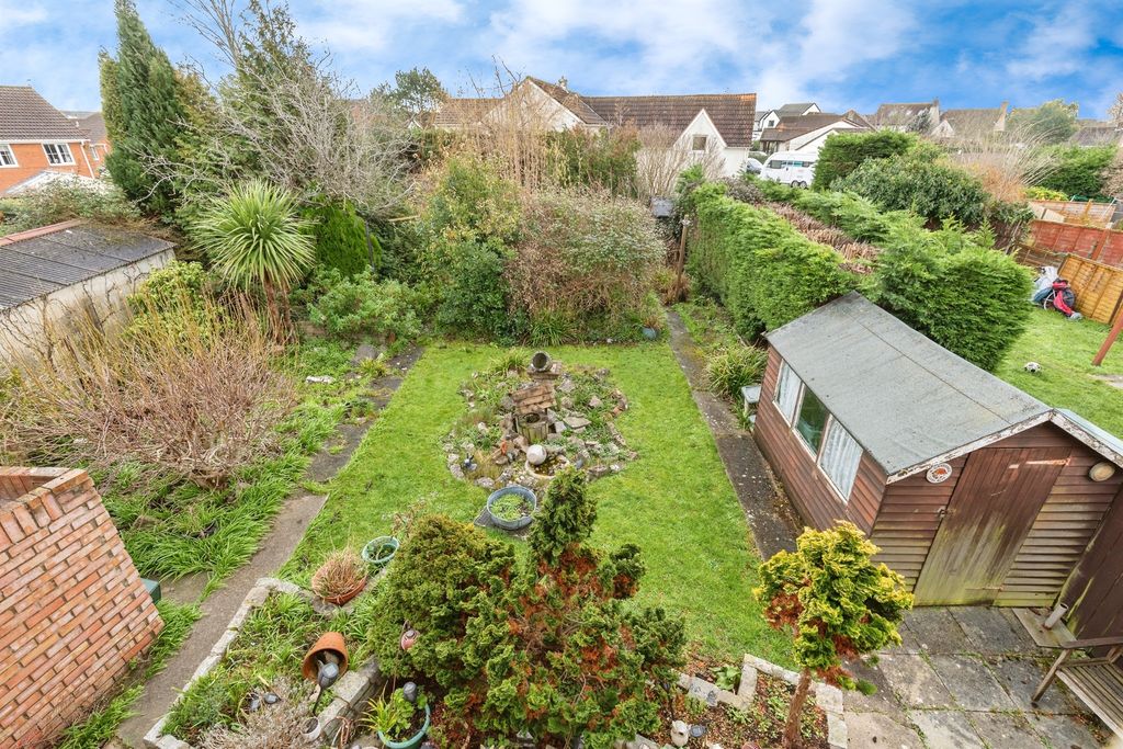 Property photo 3 of 21