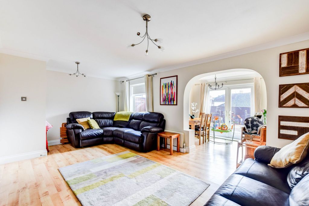 Property photo 2 of 14