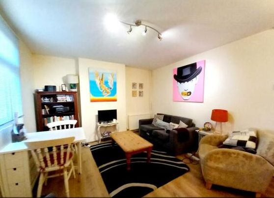 Property photo 2 of 6