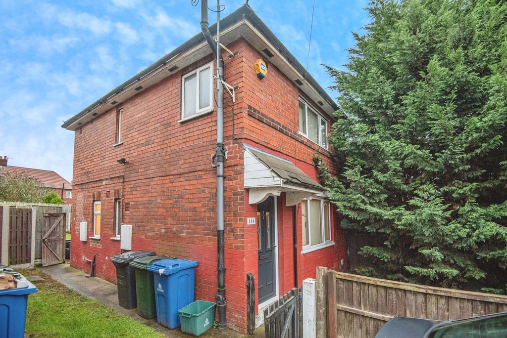 Property photo 2 of 17 Front/Side