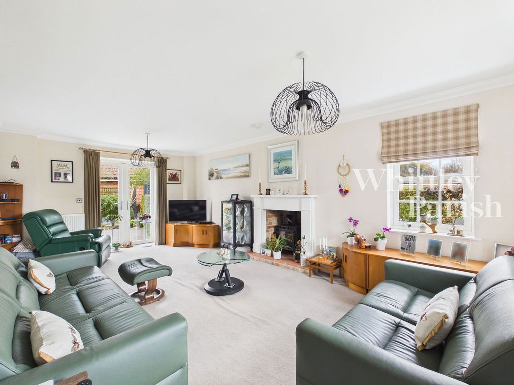 Property photo 2 of 23