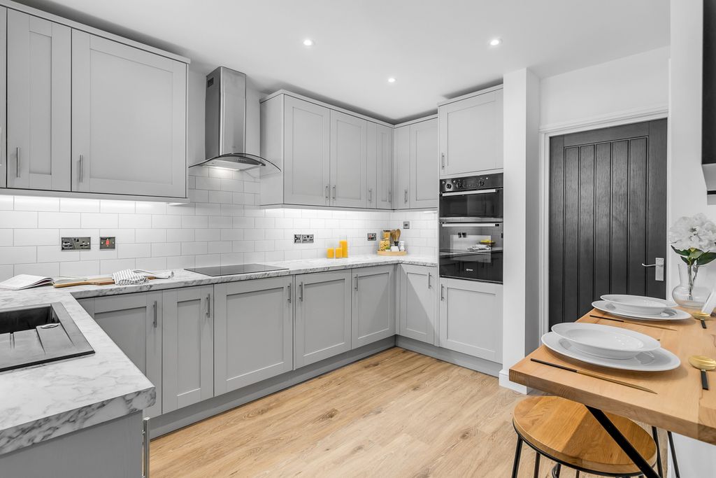 Property photo 3 of 26