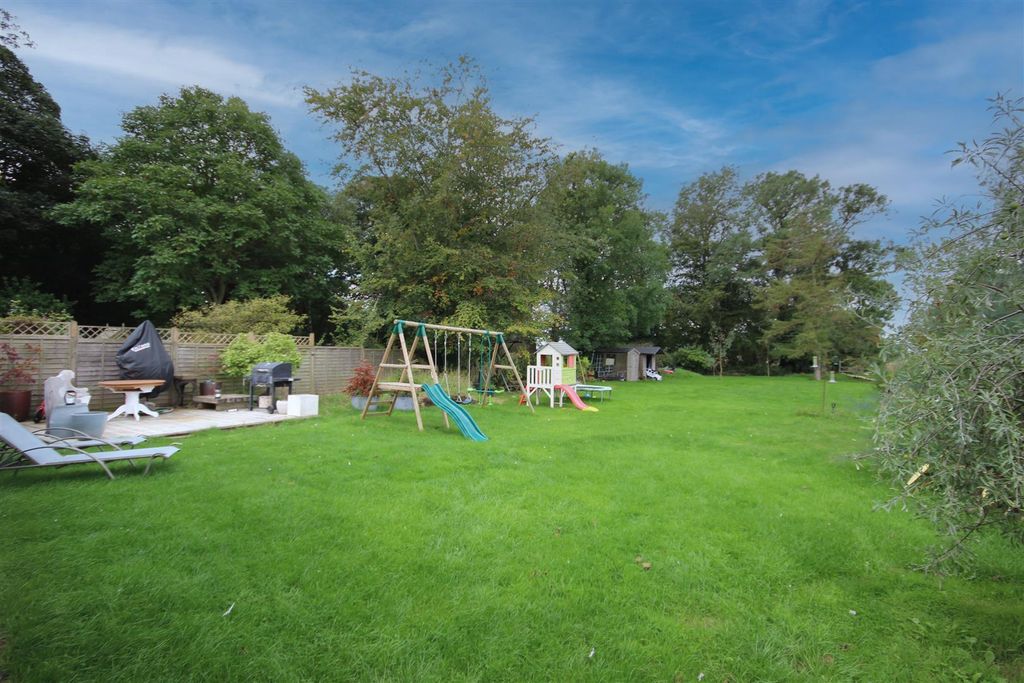 Property photo 2 of 32 Outside