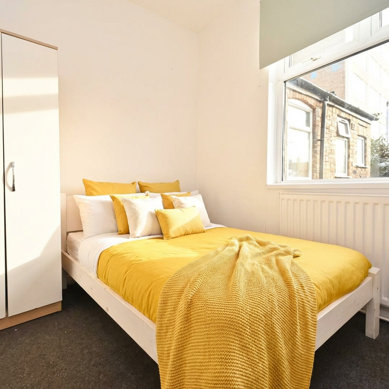 Property photo 3 of 7 Rm2