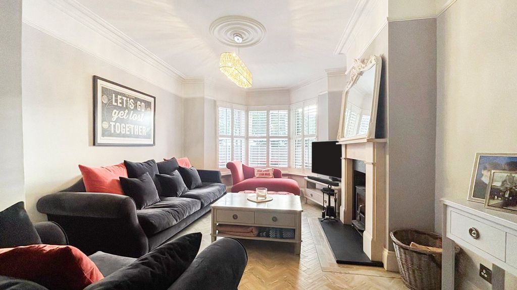 Property photo 2 of 23 Lounge/Dining Room