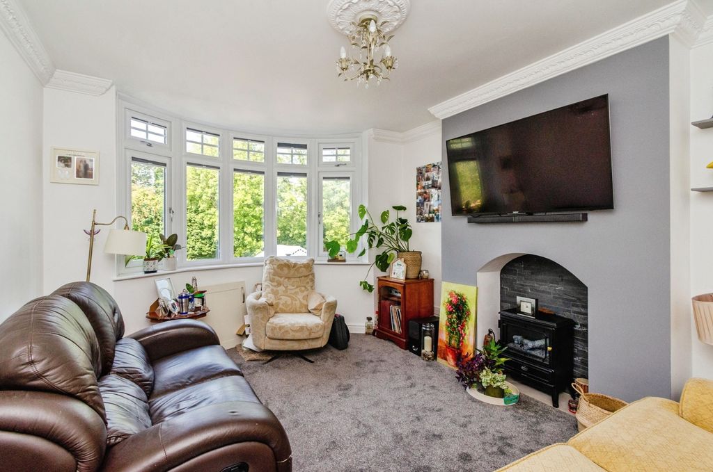 Property photo 3 of 18 Photo
