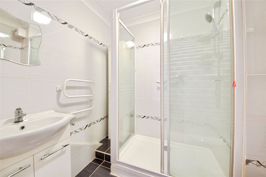 Property photo 2 of 11 Shower Room