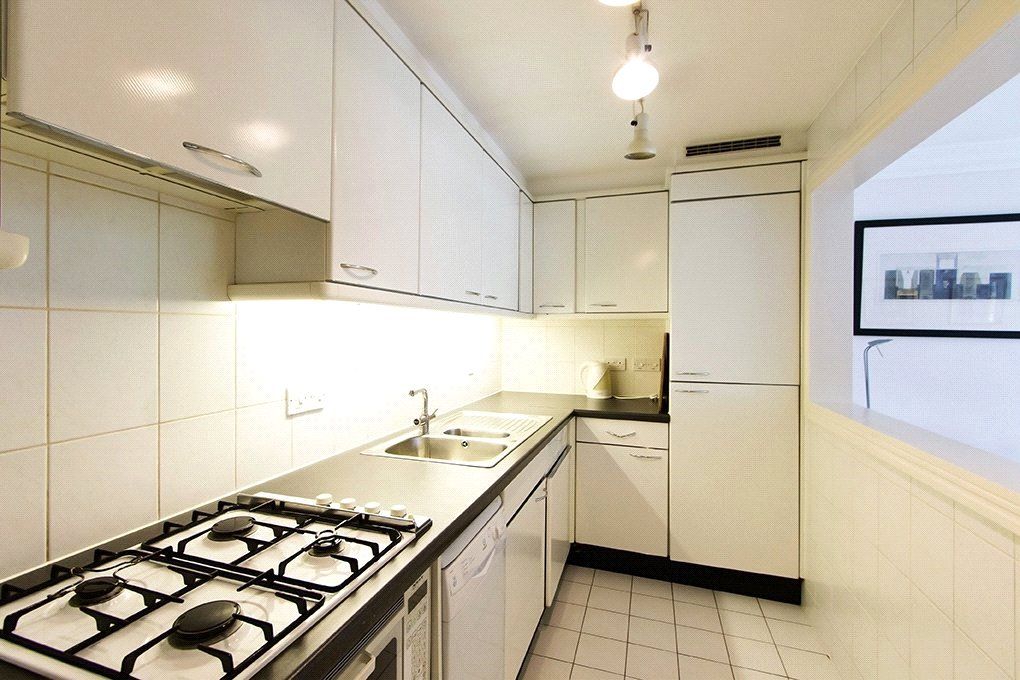 Property photo 3 of 6 Kitchen