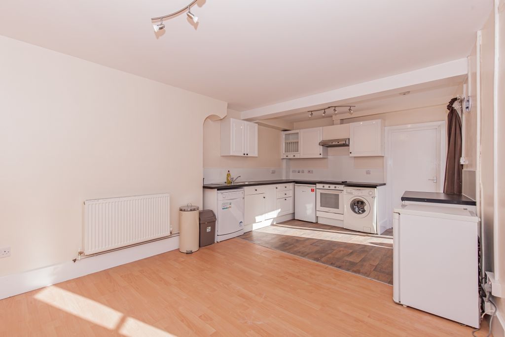 Property photo 1 of 12 144184