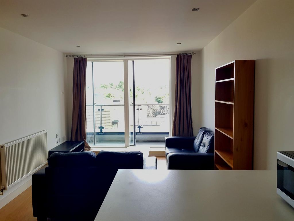 Property photo 3 of 7 Gallery