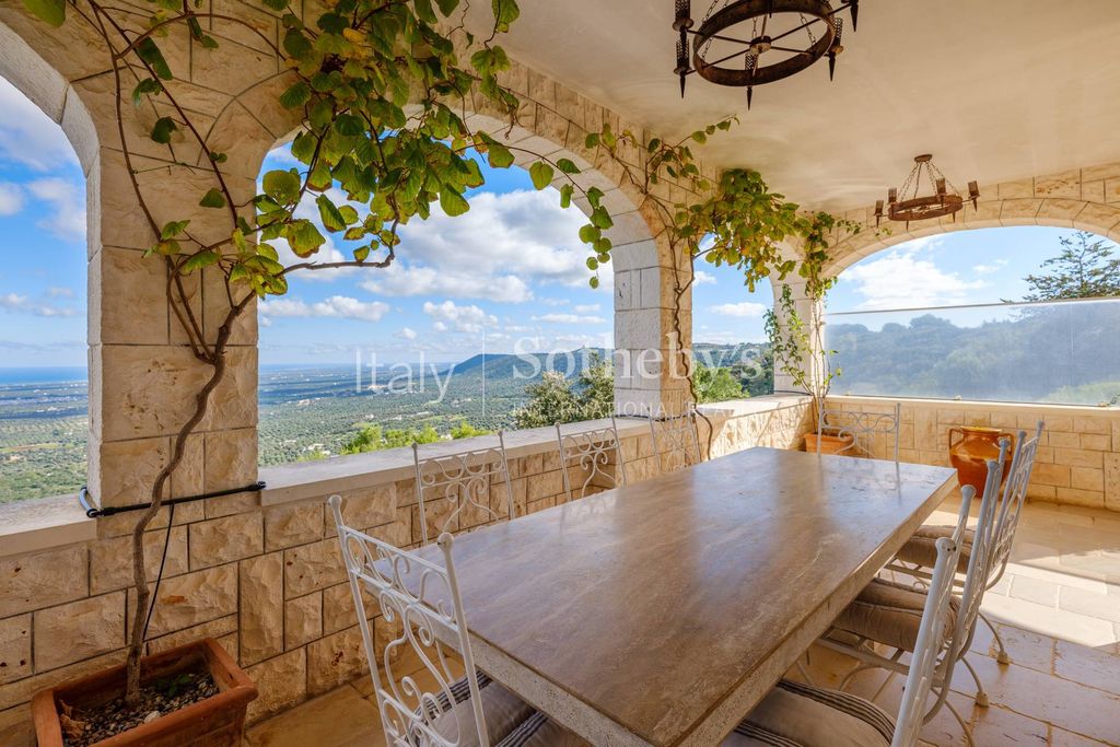 Property photo 3 of 27