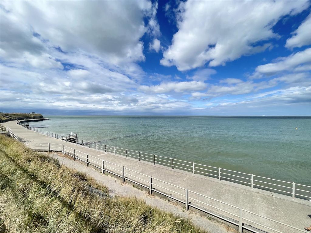 Property photo 2 of 28 4.Jpeg