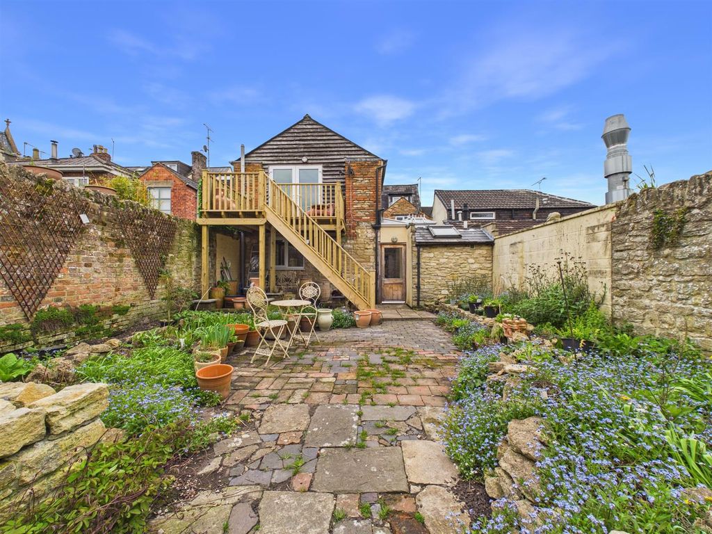 Property photo 2 of 16 Rear Aspect