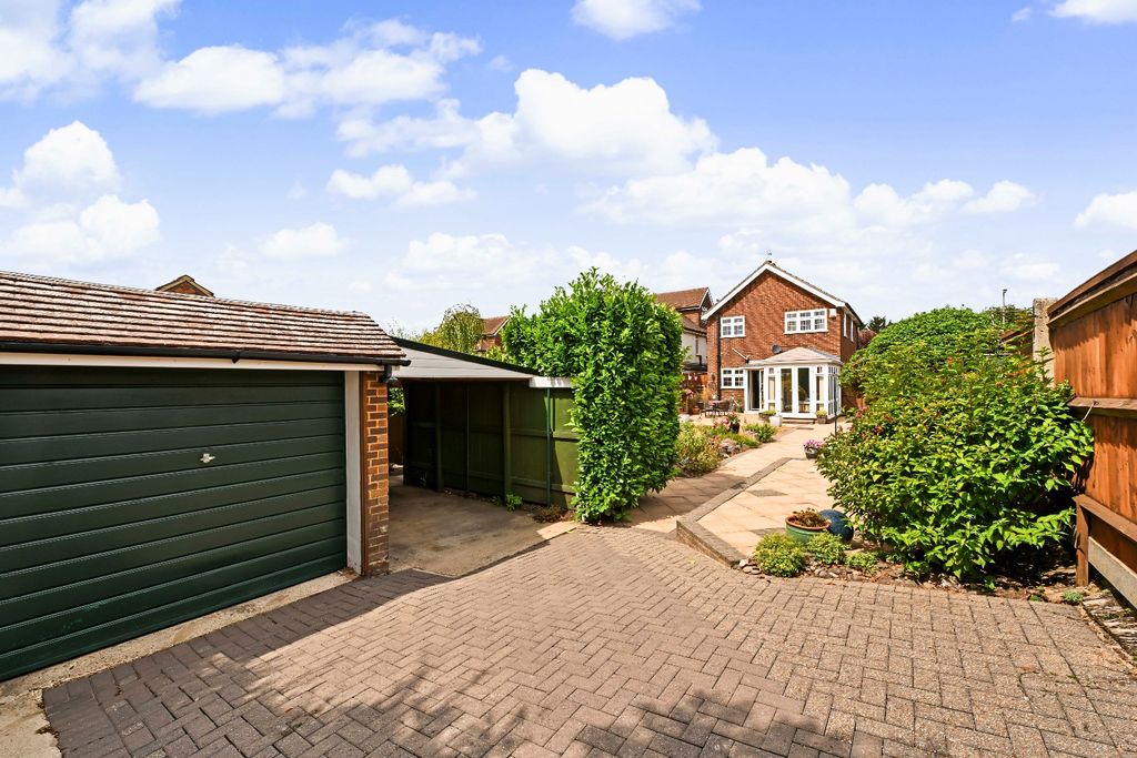 Property photo 1 of 18 5226480