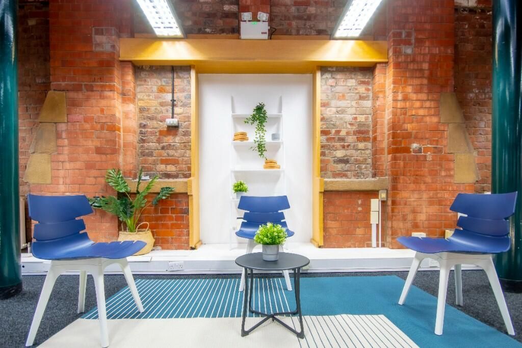 Property photo 3 of 95 Building Interior