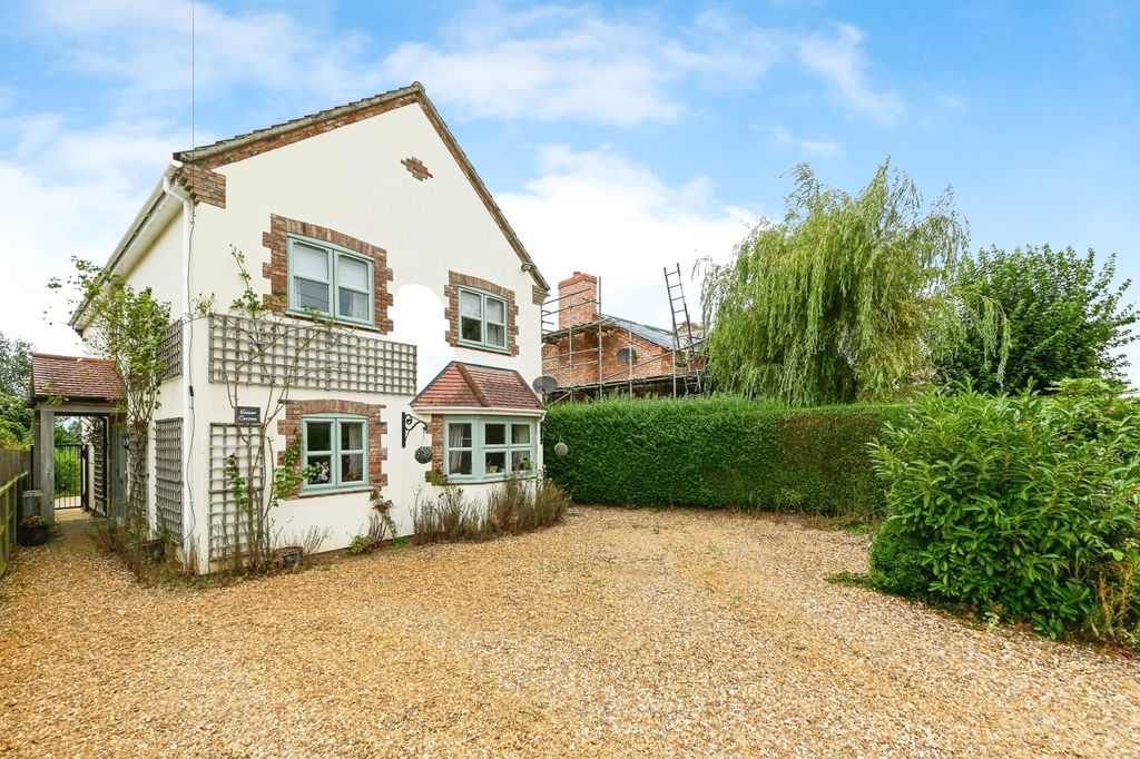 Property photo 1 of 17 Photography