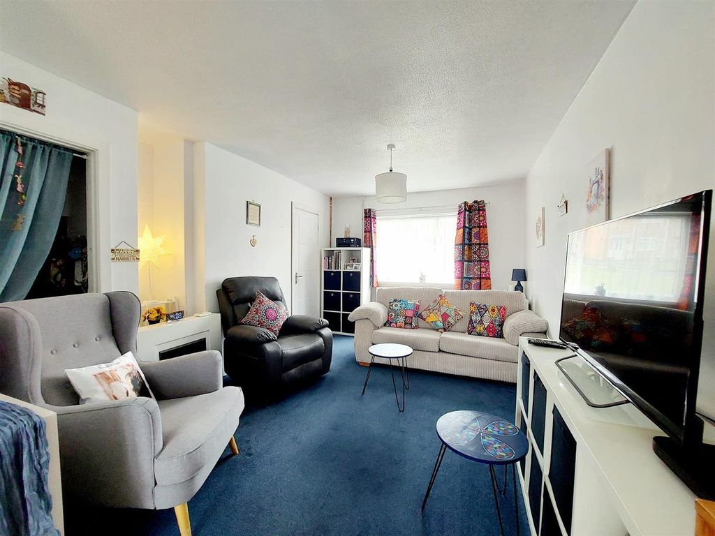 Property photo 2 of 22