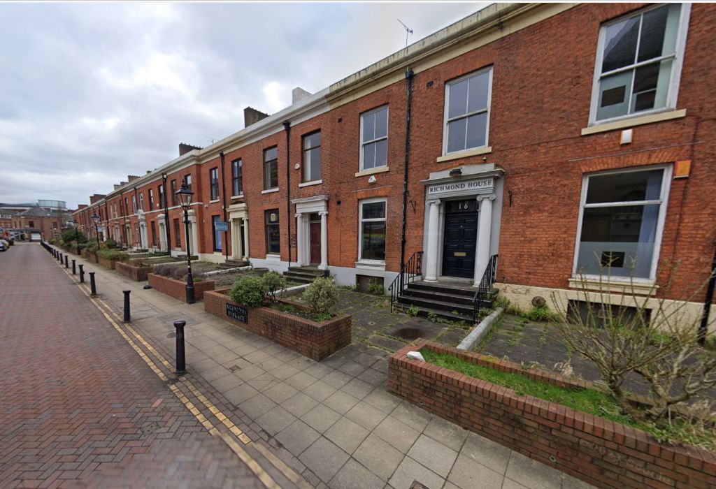 Property photo 1 of 3