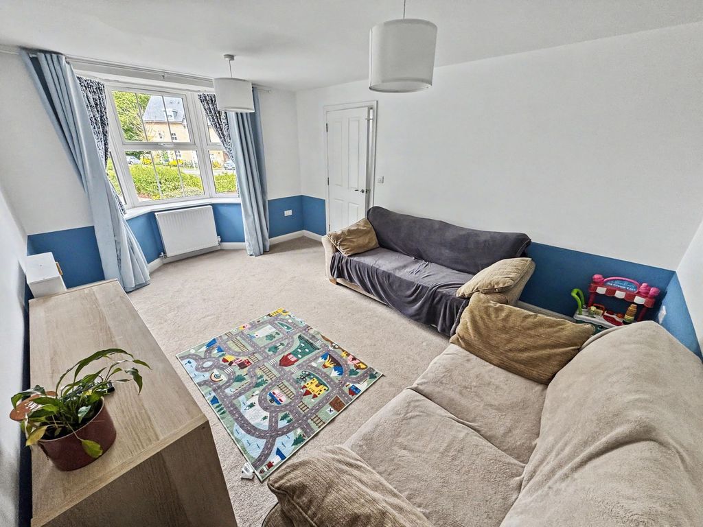 Property photo 3 of 19