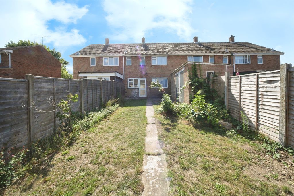 Property photo 2 of 17