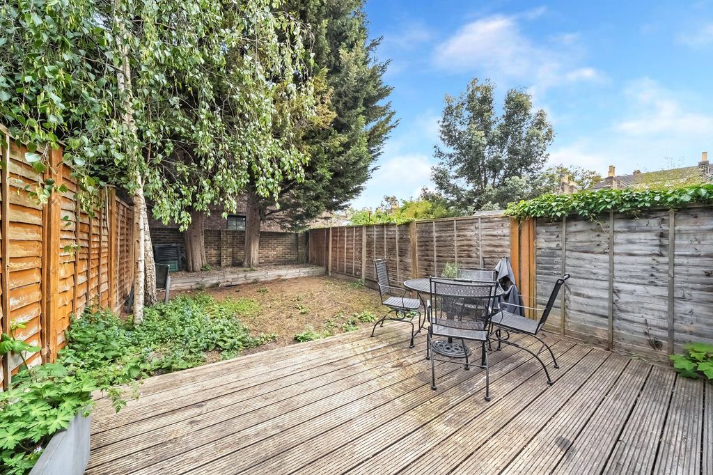 Property photo 2 of 11