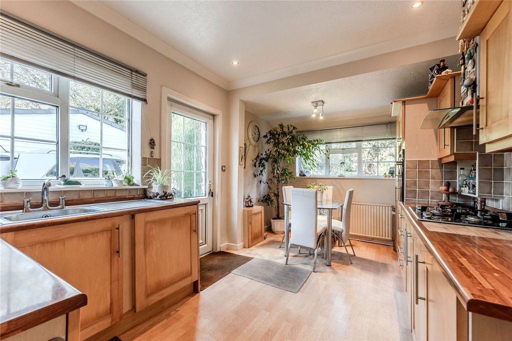 Property photo 3 of 24 Picture No. 15