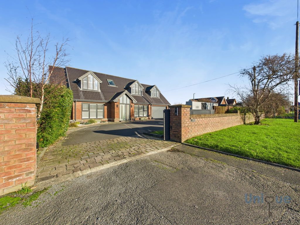 Property photo 1 of 44