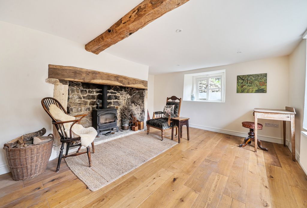 Property photo 2 of 22 1404094-12-69ce75...