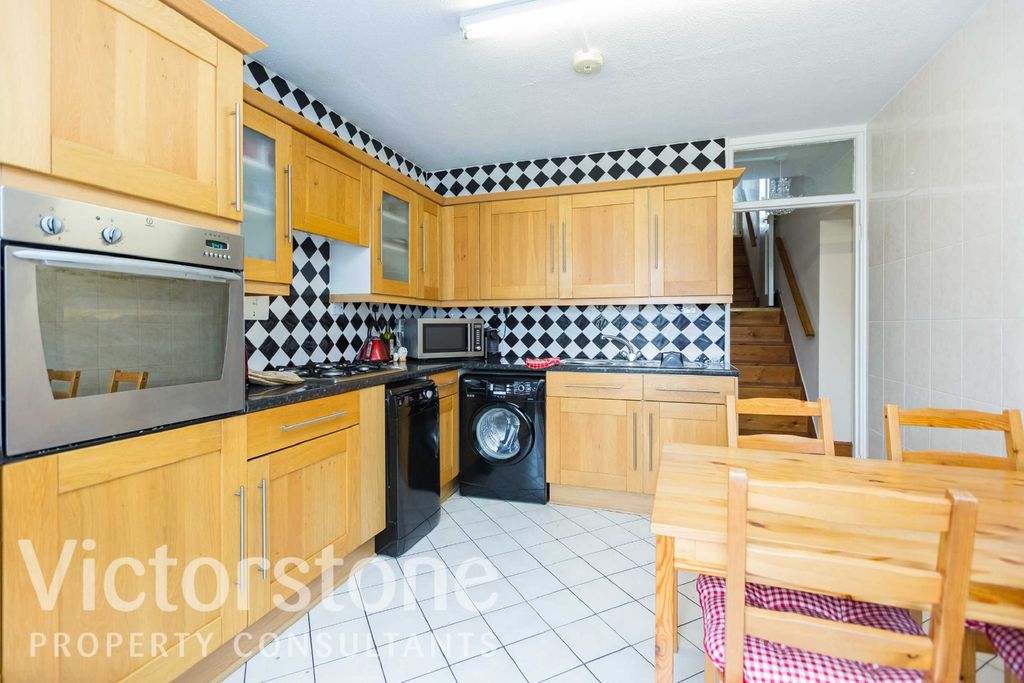 Property photo 2 of 11 1328904