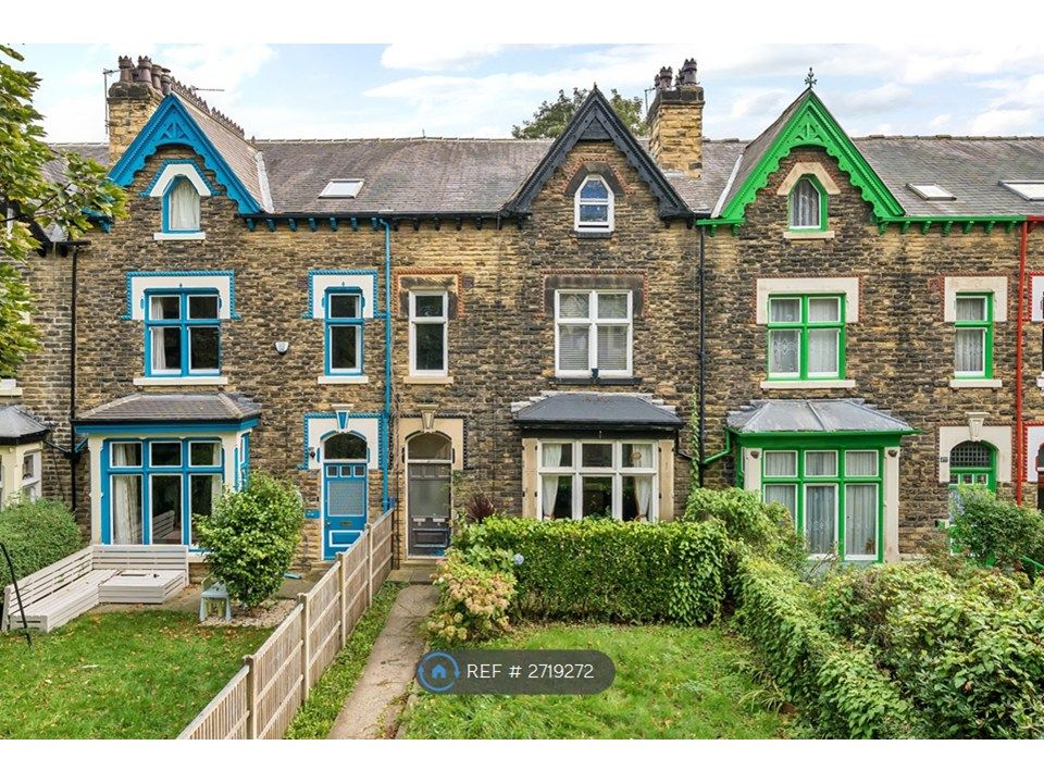 Property photo 2 of 14