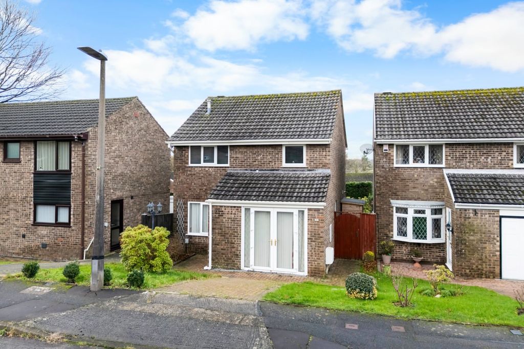 Property photo 2 of 29