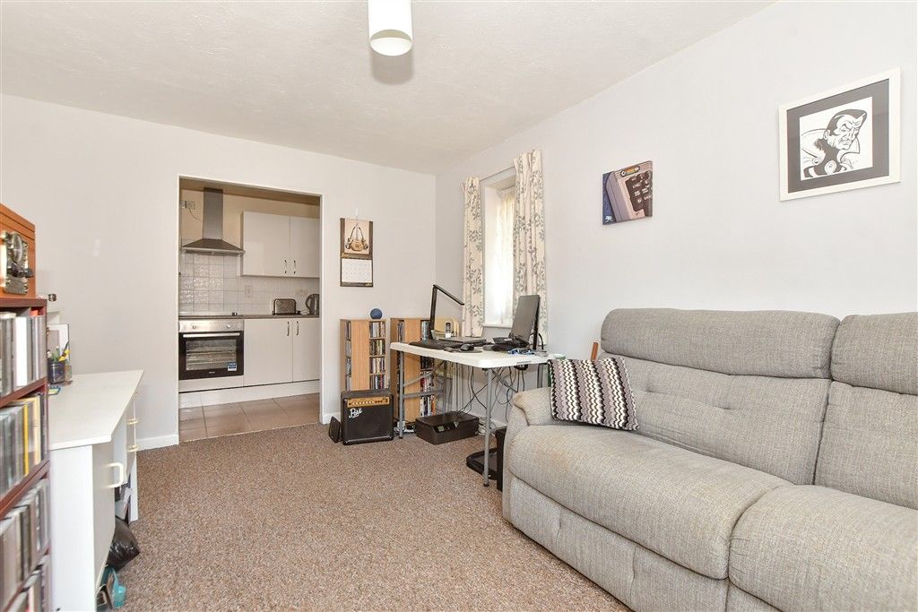 Property photo 3 of 7 Lounge/Diner