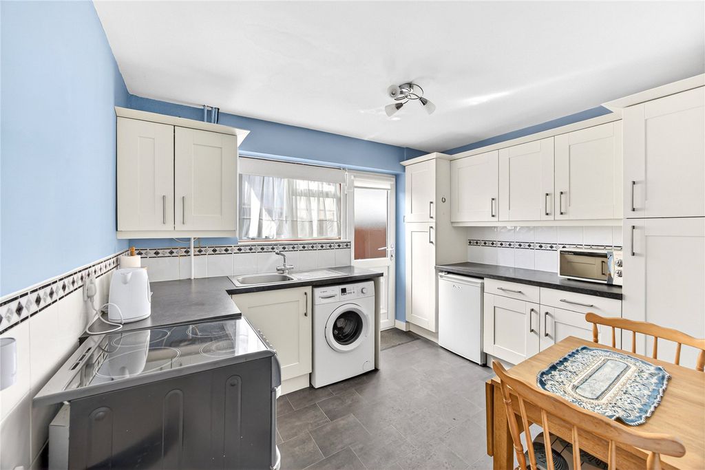 Property photo 3 of 17 Picture No. 20