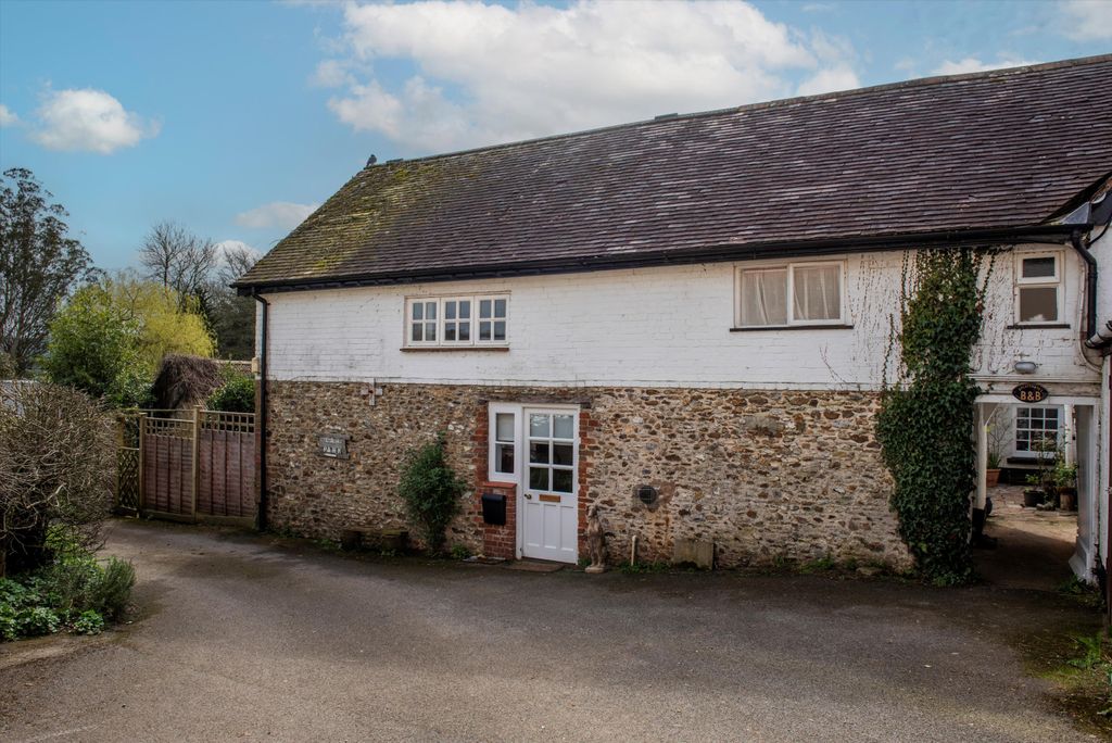 Property photo 2 of 14 Image