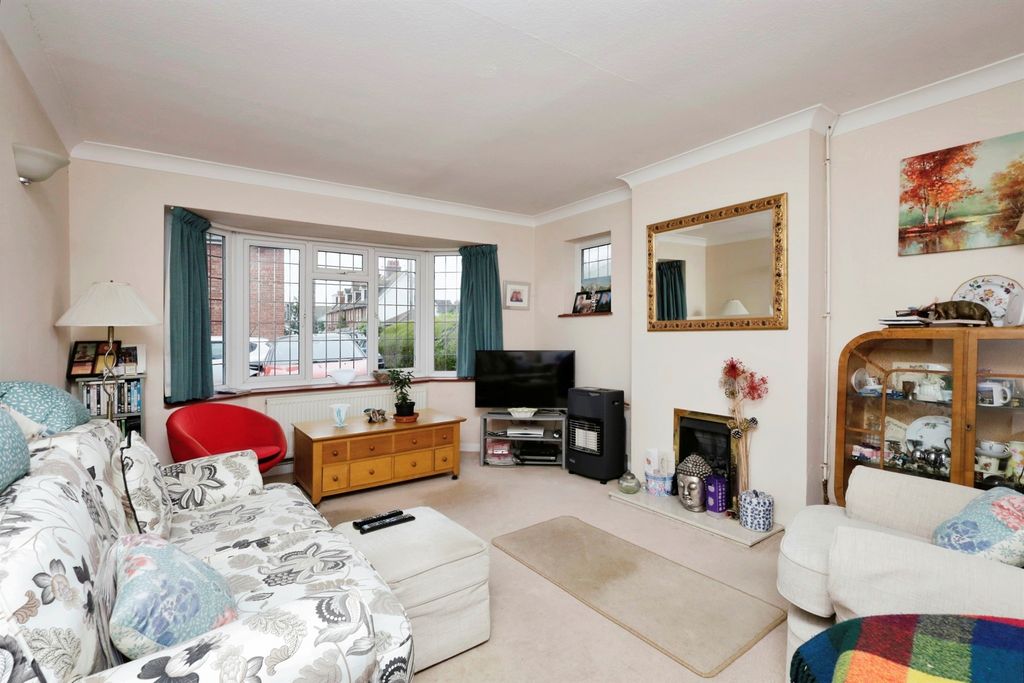 Property photo 3 of 16