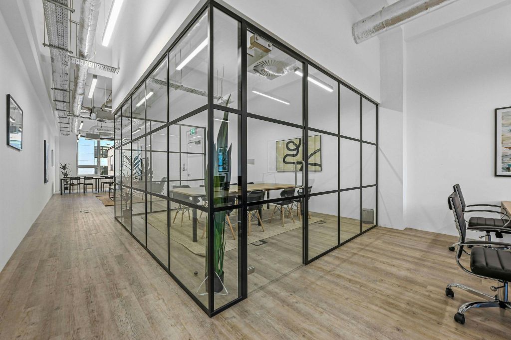 Property photo 3 of 31 Olribbowmanstudios3.Jpg