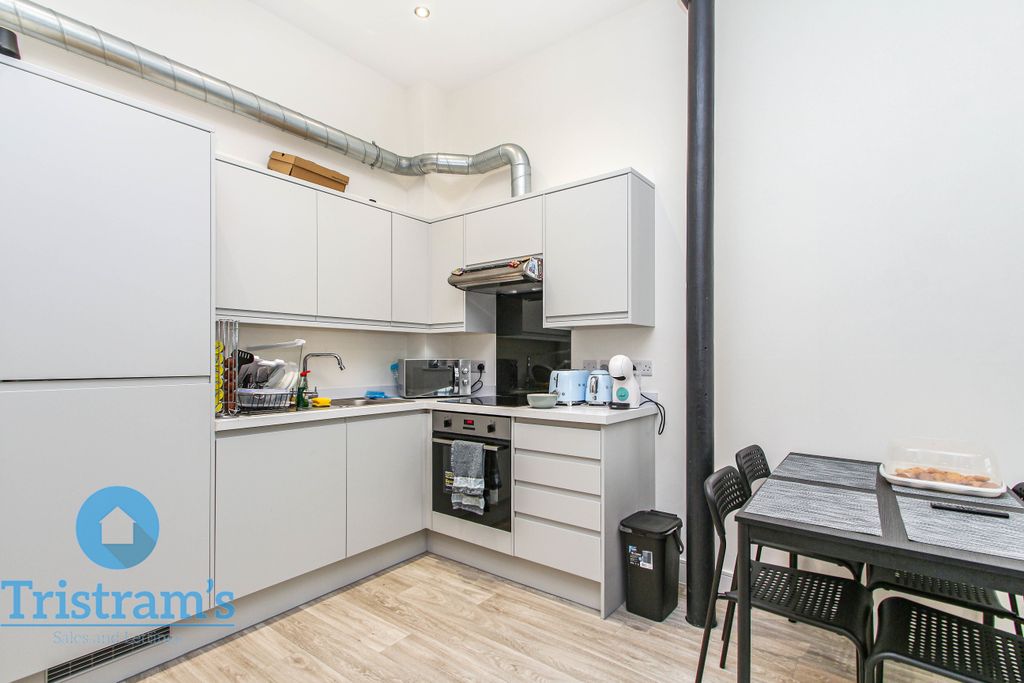 Property photo 3 of 11 Img_5828
