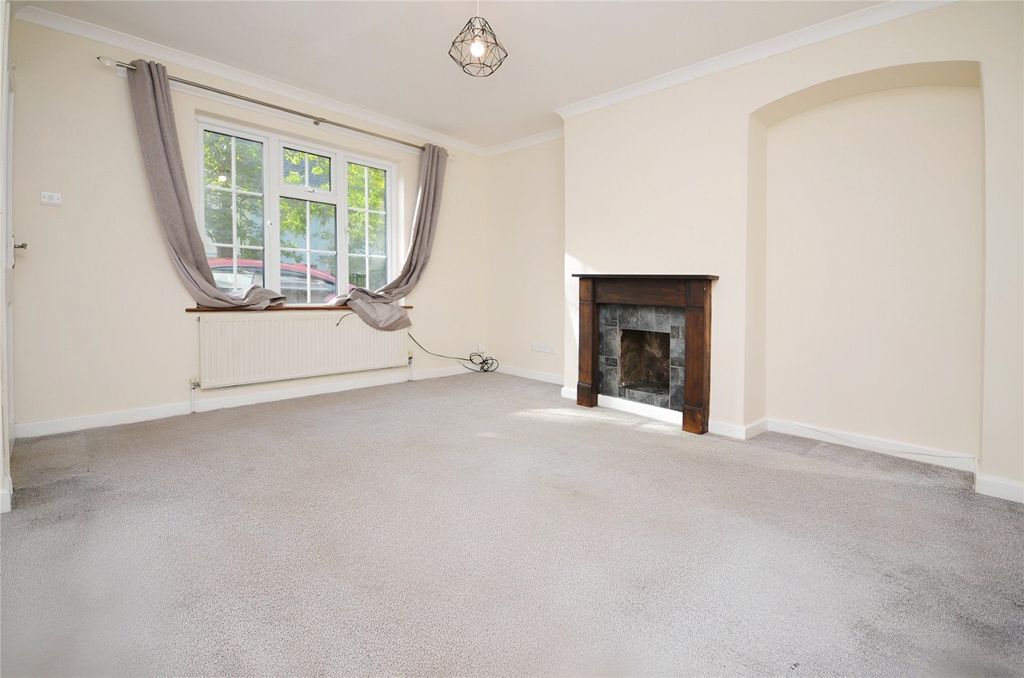 Property photo 2 of 9 Picture No. 14