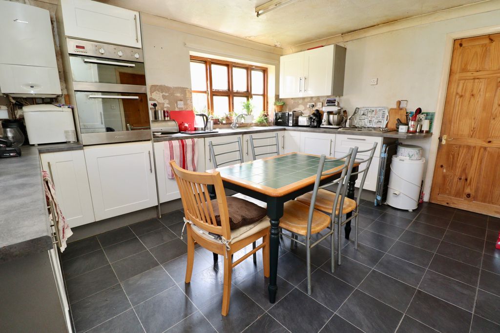 Property photo 2 of 17 Img_1590