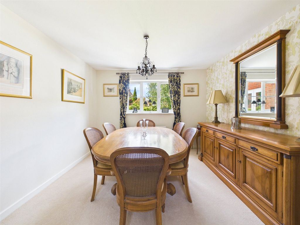 Property photo 3 of 36 Picture No. 25